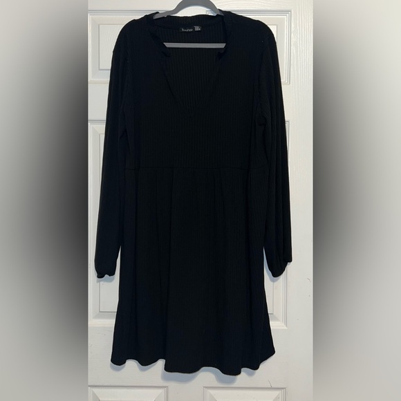 Boohoo Black Ribbed Long Sleeve VNeck Dress Size 16 EUC - Picture 1 of 7